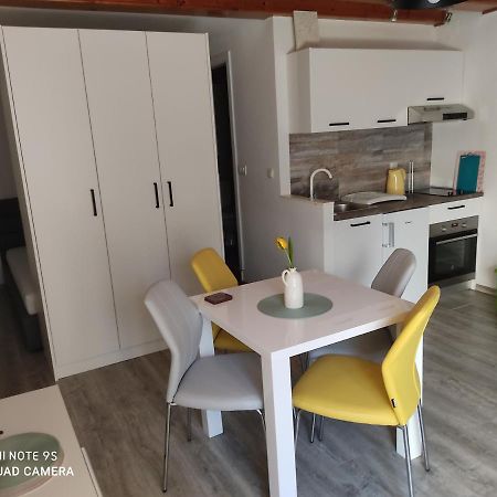 Fina M Studio Apartman Kali Dış mekan fotoğraf