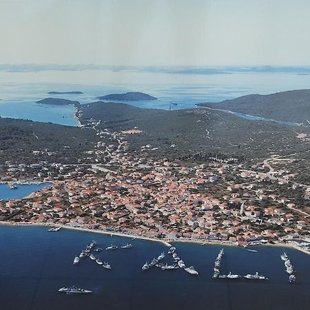 Fina M Studio Apartman Kali Dış mekan fotoğraf