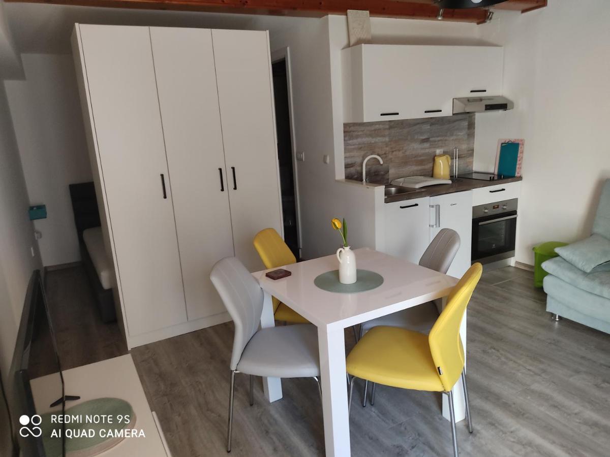 Fina M Studio Apartman Kali Dış mekan fotoğraf
