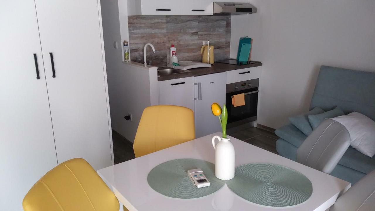 Fina M Studio Apartman Kali Dış mekan fotoğraf