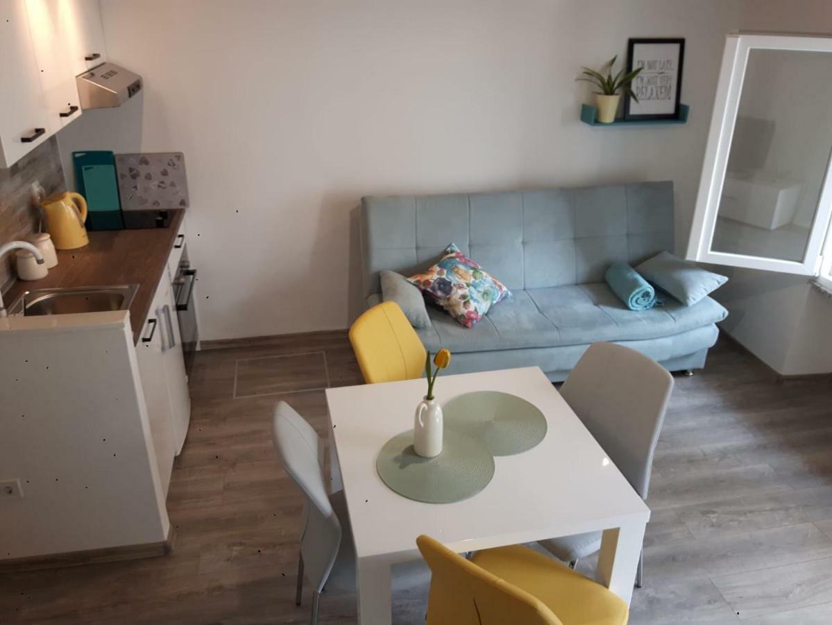 Fina M Studio Apartman Kali Dış mekan fotoğraf